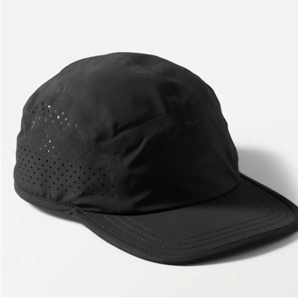 Athleta Accessories - Athleta Ultra Light RUN Cap 3.0